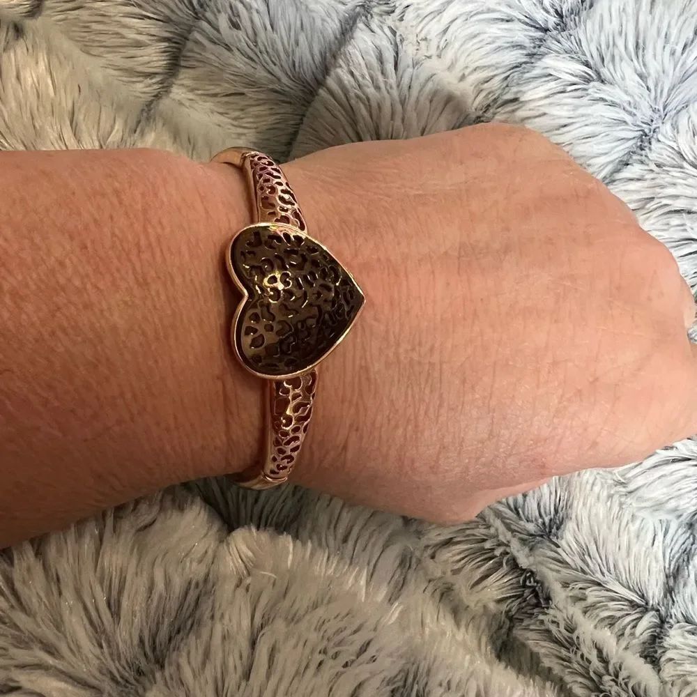 Avon Gold and Pink Heart Bracelet Romantic Jewelry